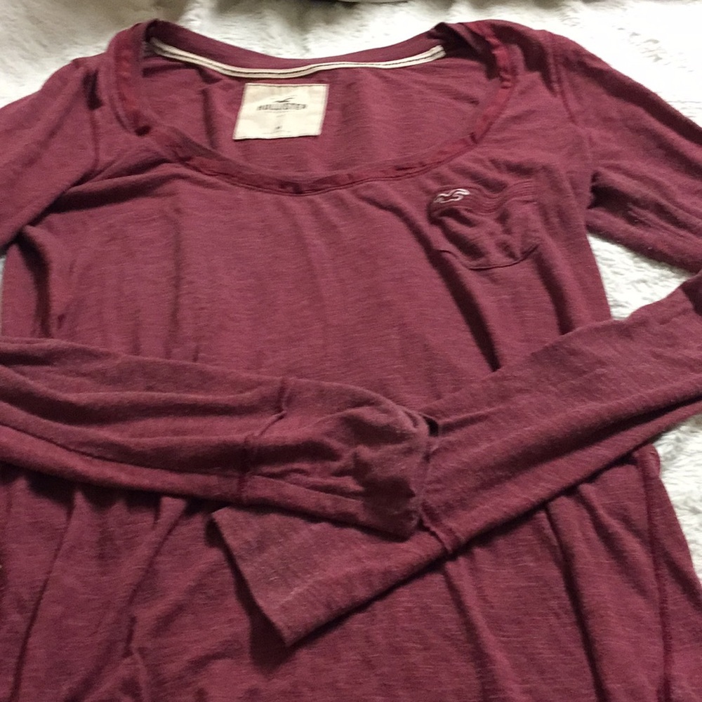 hollister long sleeved tee